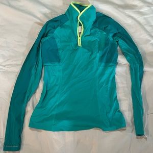 Lightweight lululemon pullover